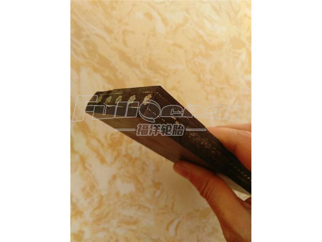 Extra wide conveyor belt